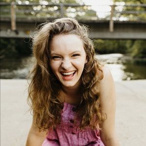 Meet your Posher, Emma